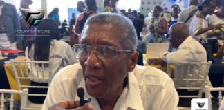 Livres en Folie 2026 : Claude Prépetit présente « Haïti, l’île aux contours mystérieux » Claude Prépetit présente son livre « Haïti, l’île aux contours mystérieux » lors de la 32ᵉ édition de Livres en Folie 2026 à Pétion-Ville.