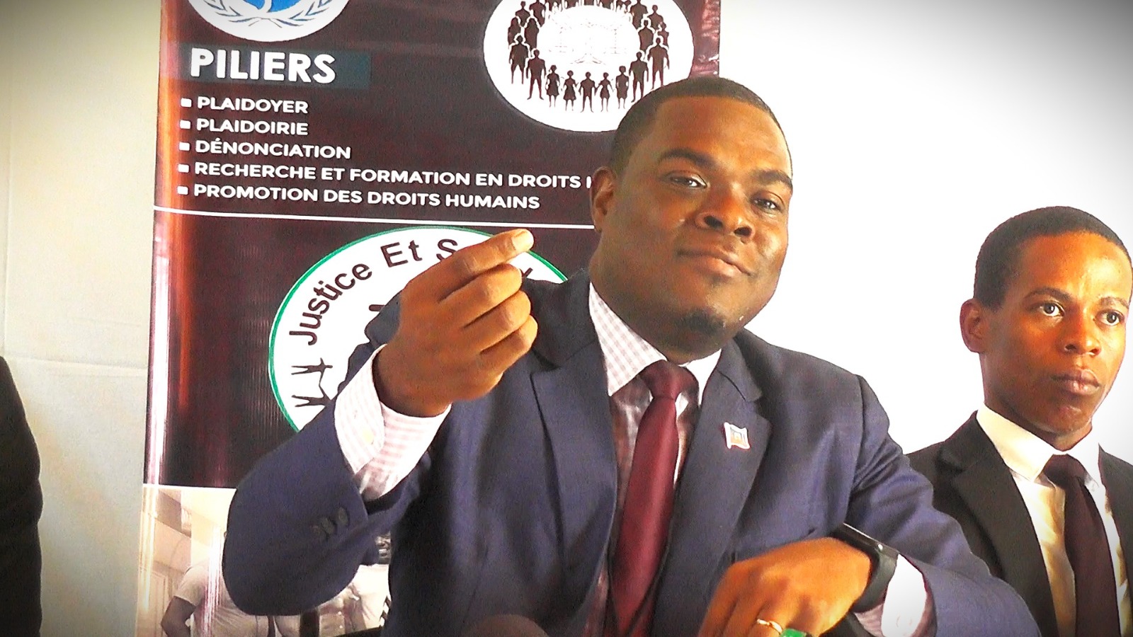 Conférence de presse de Justice et Solidarité avec Ebens Exantus sur les dérives douanières en Haïti